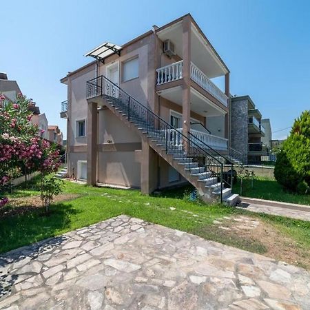 Apartamento Side By Side Nea Iraklitsa Exterior foto